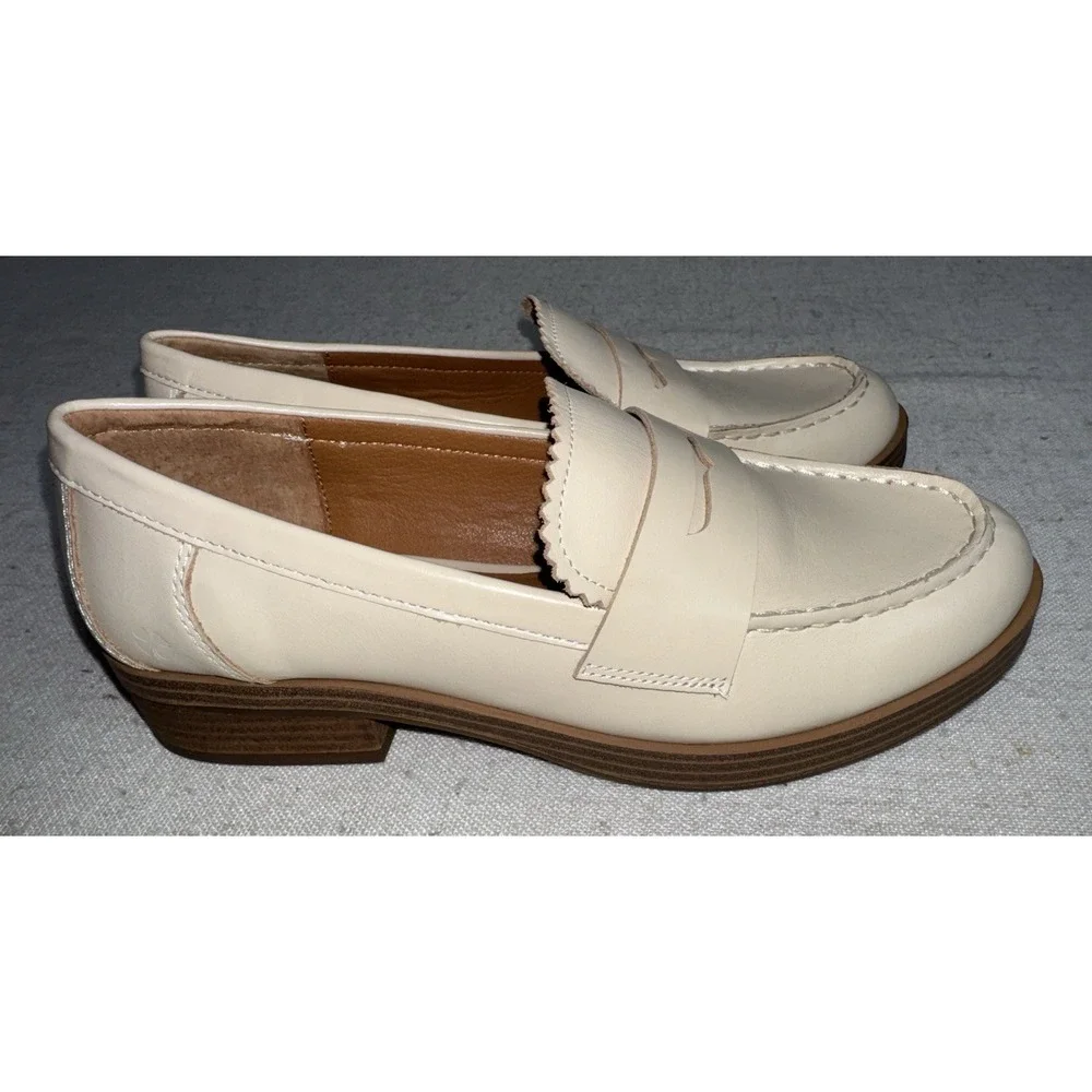 LUCKY BRAND‎ Floriss Penny Loafers Tailored Beige Vanilla Leather Women's 8